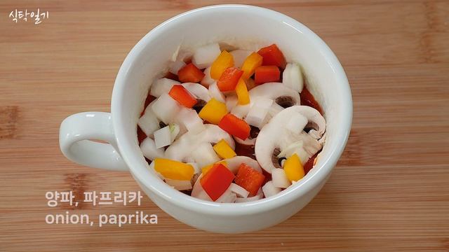 (No오븐) 초간단 피자! 도우 반죽부터 굽기까지 3분 완성! (Pizza in a Mug | Without oven | Microwave Recipes) смотреть онлайн