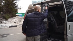 Новая GMC Savana | Семейный автомобиль из Америки | Альтернатива Mercedes-Benz V-class?