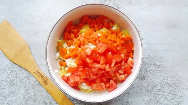 Салат из отварного хека