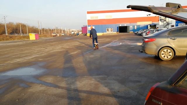 Лавочка с мотором. Самодельный мопед. смотреть онлайн