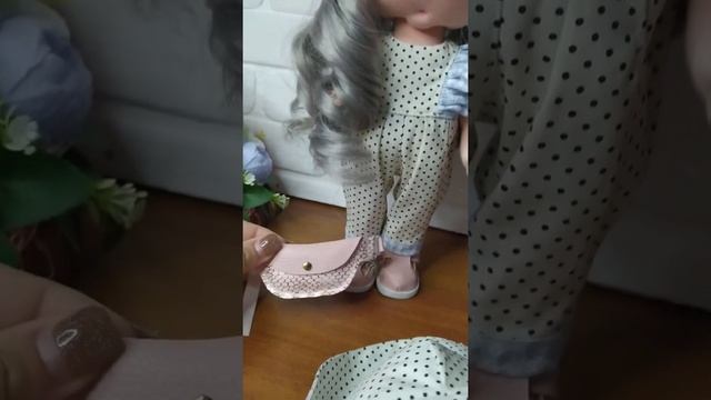 Обзор летнего комбинезона на интерьерную игровую куколку. Комбинезон и панамка съемная. смотреть онлайн