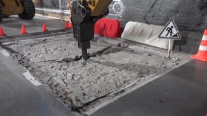 ОТБОЙНЫЙ МОЛОТОК НА ЭКСКАВАТОР ... Jackhammer and Huina 580