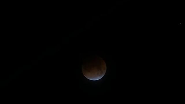 Moon Eclipse смотреть онлайн