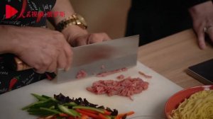 Яичная лапша с говядиной