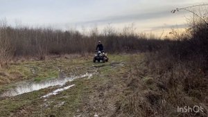 Квадроцикл в грязи/ Quad in dirt