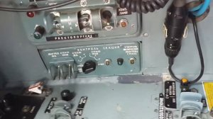 Кабина самолета Як-40