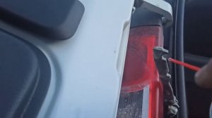 Смазка замков  и ограничителей дверей.