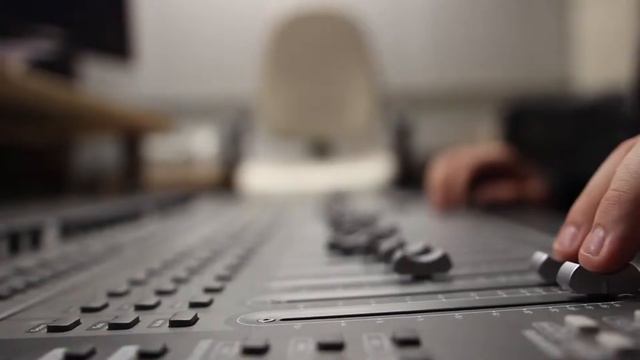 TRACY смотреть онлайн