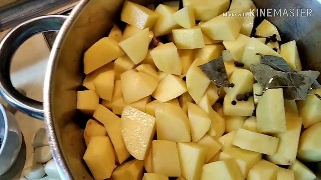 Ее трудно забыть или испортить!КАРТОШКА ТУШЕНАЯ С МЯСОМ. Вкус,проверенный годами!