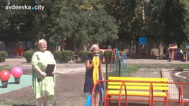 В Авдеевке открыли новую детскую площадку в садике "Малыш" смотреть онлайн