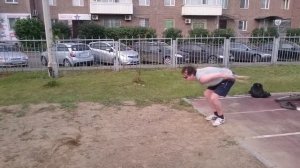 Прыжок в длину на 230 см. Повторил свой рекорд)) 150 школа. Красноярск. 120 FPS slo-mo. 26 июля 201