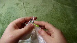 Горловина укороченными рядами. Вяжем правую и левую стороны. Вязание спицами.