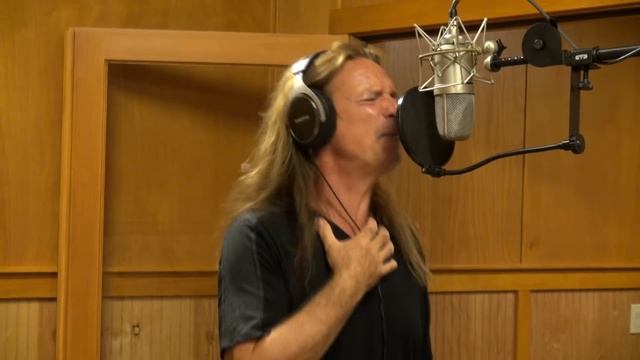 How To Sing AC/DC- Brian Johnson - Ken Tamplin Vocal Academy