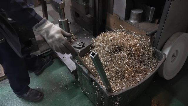 シンバルを作るプロセス。数千回の鍛錬で出来上がる日本唯一のシンバルメーカー。