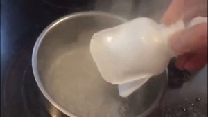 Как сделать розы из бутылки кефира за 5 минут