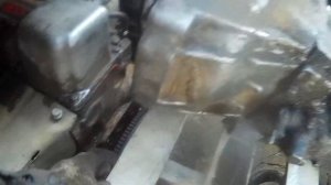 Снимаем МКПП на Ниссан Атлас