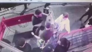 В Питере девушка мастерски вырубила пристовавшего к ней мужчину.