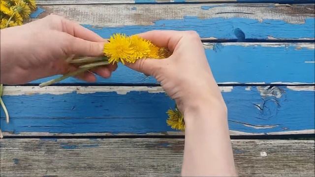 Как сплести венок из одуванчиков / How to make a wreath of dandelions?)) смотреть онлайн