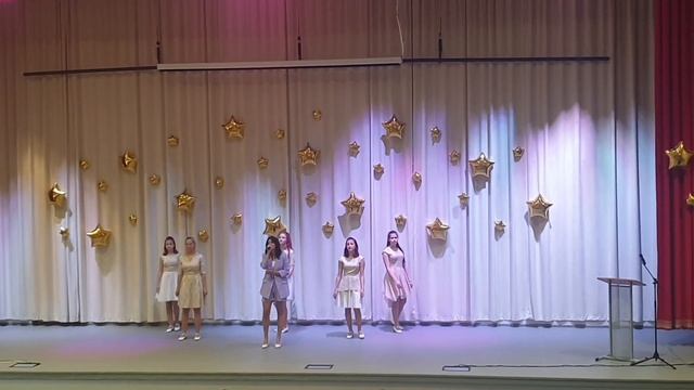 Отдавая тепло нам , открывали сердца свои . Песня на выпускной.