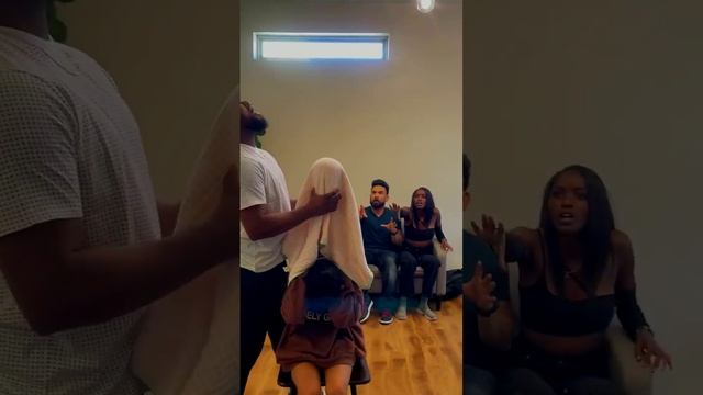 он показал им супер трюк с женой