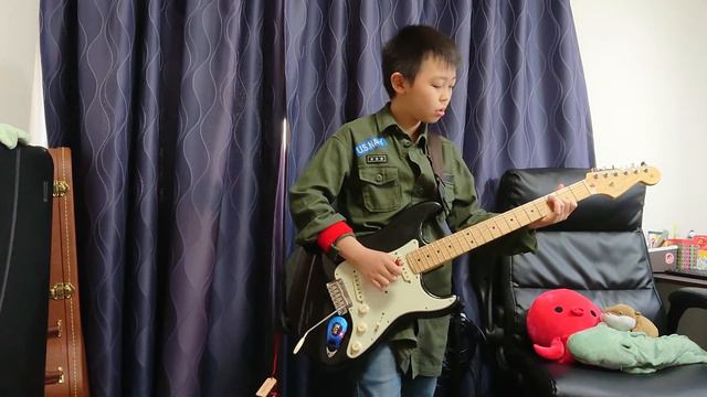 Sleepwalk (Japanese 10 years old boy playing guitar) смотреть онлайн