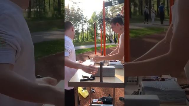 спорт армреслинг реки воркаут бицепс акимбо блуд хват качалка