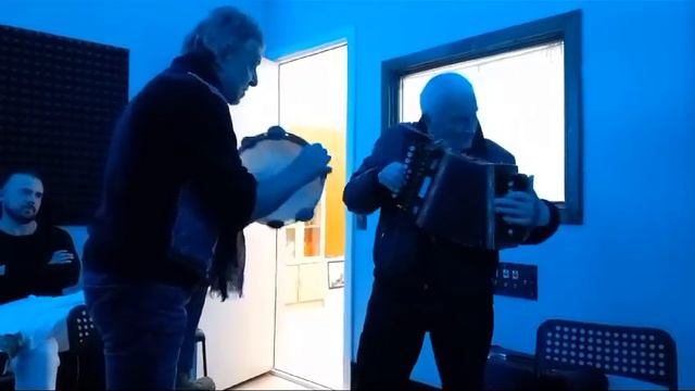 Storia di Tarantella🎵Mimmo Ricciardi-Ninello Verduci #trending #tarantella #calabresi #viral смотреть онлайн