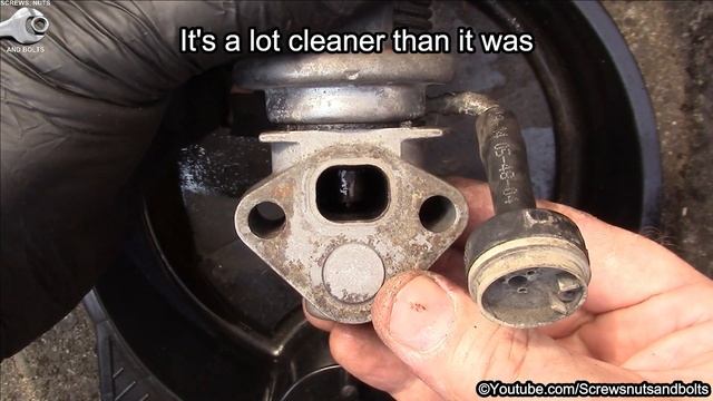EGR Valve Cleaning - Volkswagen Golf Mk5 смотреть онлайн