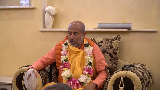 2021.12.04 Разбор шлоки гурур на са сйат сва-джано на са сйат... (ШБ 5.5.18) (Киев) смотреть онлайн