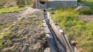 Как сделать дренаж под домом и на участке. Дренаж участка и дома.