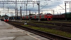 Электропоезд ЭР2Р 7013 сообщением : Сасово - Рязань-1 прибывает на конечную станцию Рязань-1.