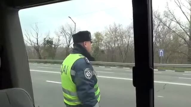 ГАИ: ХОЛОПЫ,В СТОРОНУ! БАРИН ЕДЕТ! смотреть онлайн