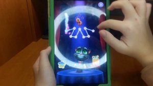 Играю в игру Мой Говорящий Том 2. Играем с Говорящим Томом в волшебное шоу. Делаю смузи коту Тому.