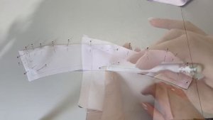 Как обработать рубашечный воротник на стойке на шелковом платье