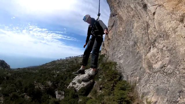 Прыжки с 235 метровой Шаан-Каи с командой RAPT - Гриша смотреть онлайн