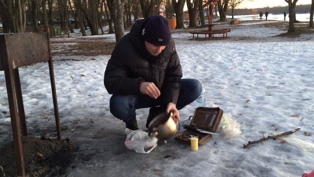 ШАМПИНЬОНЫ НА УГЛЯХ - ВЫЖИВАНИЕ НА МИНСКОМ МОРЕ смотреть онлайн