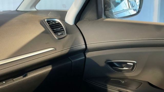 RENAULT GRAND SCENIC 1.5 dCI INTENS HYBRID ASSIST S S-@grupofandriauto смотреть онлайн