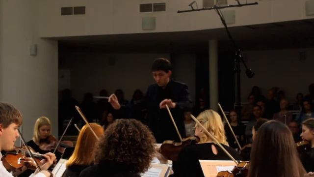 W. A. Mozart - Symphony No.29, K.201, 3rd & 4th movement; 2 arias from operas смотреть онлайн