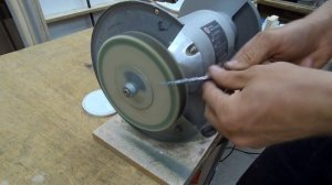 Шило из старого бура. Making an Awl from an old drill.