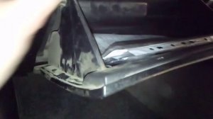 замена салонного фильтра Nissan Laurel