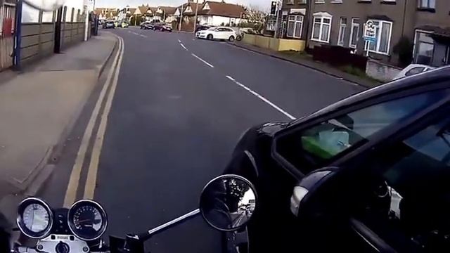 Мотоциклист подарил мальчику мгновение радости смотреть онлайн