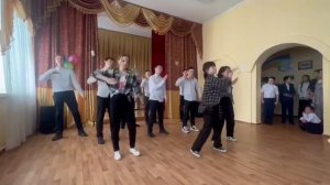Флешмоб на 8 марта , 8-9 класс