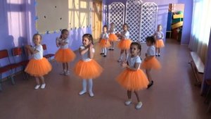 Танец "Мы маленькие звёзды"