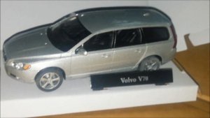 Unboxing scale model 1/43 Volvo V70 by Hongwell Cararama Вольво Карарама