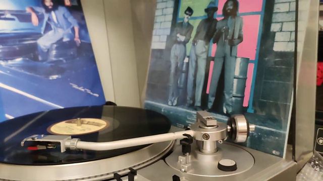 Гарячі дівчата-погані хлопці співає Bad Boys Blue ГЗМ NUMARK шле привіт Сергію в Івано-Франківсь