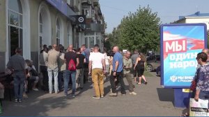 Иностранные журналисты сами смогли увидеть очереди за российскими паспортами в Бердянске
