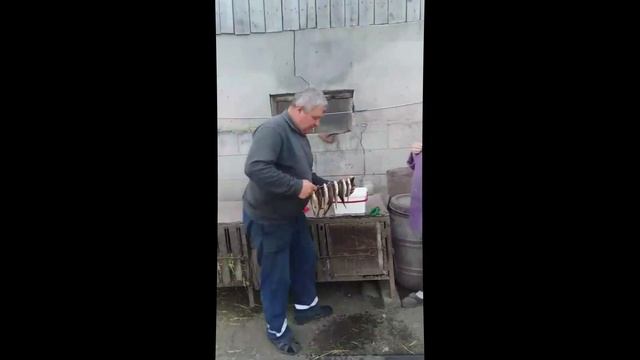 Копчение рыбы.Рыба горячего копчения.Коптим рыбу в бочке.