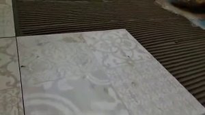Выравнивание и укладка напольной плитки на плиточный клей высокопрочный Юнис 2000.
