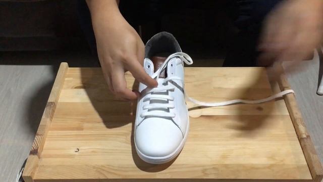 Turn Lacoste Sneaker to Bar lace - That's cool & Very easy смотреть онлайн