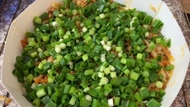 Печём наливной пирог с капустой и фаршем.Вкусно  и ? ароматно!